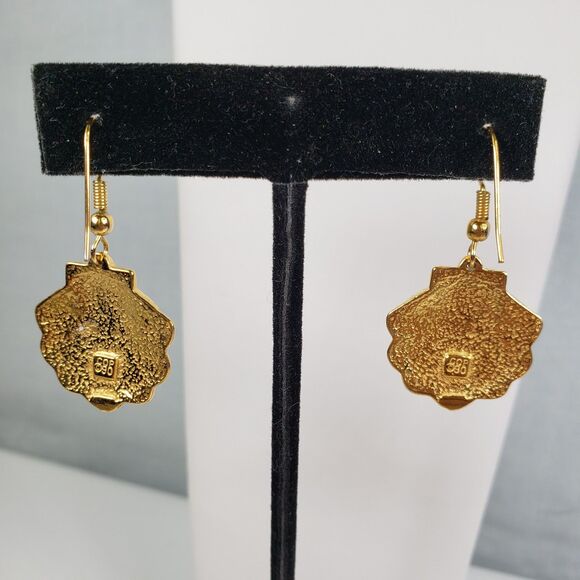 Vintage 1980's Signed COP co.90 Shell Dangle Enamal Gold Tone Earrings - Picture 14 of 15
